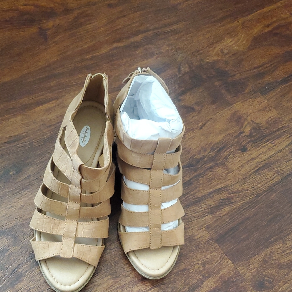 Dr. Scholl's Tan Strappy Sandals